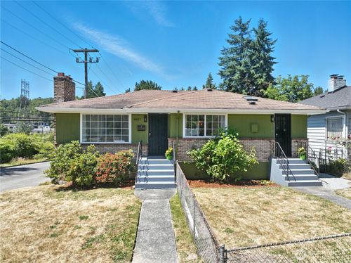8457 Renton Ave S, Seattle, WA, 98118-4640 | Card Image