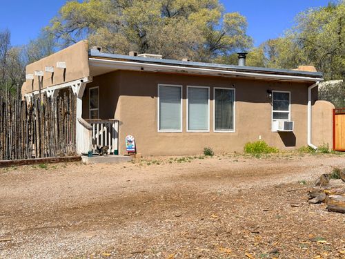 4 Platt Ct, Espanola, NM, 87532-9597 | Card Image