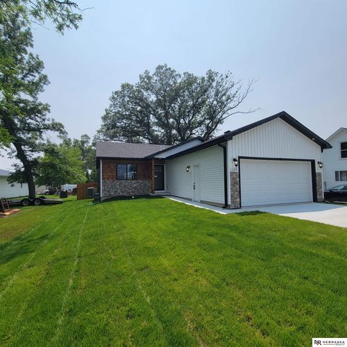 129 E 5th St, Valparaiso, NE, 68065-5031 | Card Image