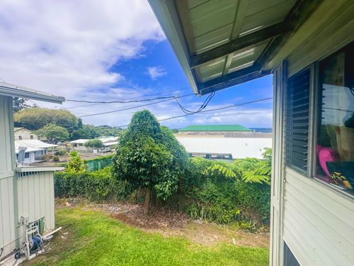 d-219-485 Waianuenue Ave, Hilo, HI, 96720-2527 | Card Image