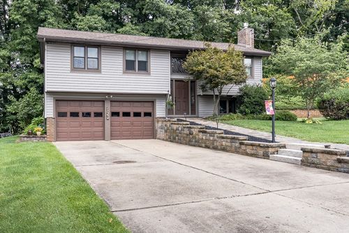 68 Kathleen Dr, Mc Kees Rocks, PA, 15136-1018 | Card Image