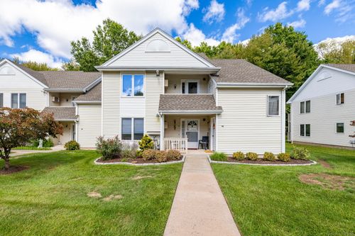 46-46 Millbrook Ct, Newington, CT, 06111-2069 | Card Image