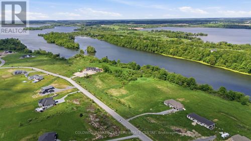126 Hineman St, Kingston, ON, K7L0G2 | Card Image