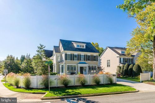 5102 Manning Dr, BETHESDA, MD, 20814-1227 | Card Image