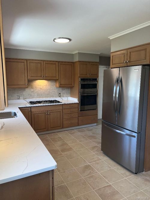 55 Eisenhower Dr, Middletown, NY, 10940-4543 | Card Image