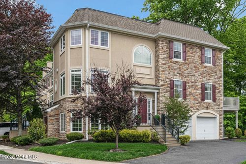 45 W Aspen Way, Aberdeen, NJ, 07747-1941 | Card Image