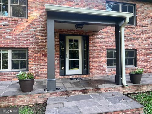 10432 Miller Rd, Oakton, VA, 22124-1708 | Card Image