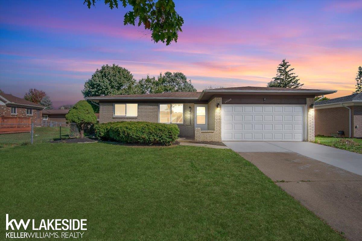 Quinn Dr, Sterling Heights, MI 48310