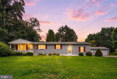 13079 Center Road, STEWARTSTOWN, PA, 17363 | Card Image