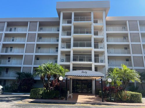 apt-610-2851 S Palm Aire Dr, Pompano Beach, FL, 33069-4229 | Card Image