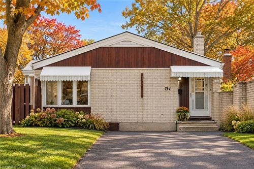 134 Pepperwood Cres, Kitchener, ON, N2A2R3 | Card Image