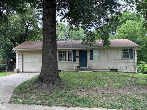 9130 E 44th St, Kansas City, MO, 64133-1412 | Card Image