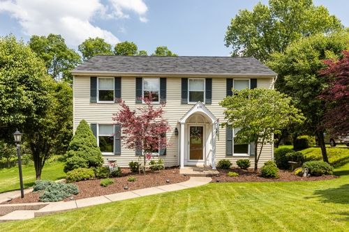 859 Boulder Dr, Bethel Park, PA, 15102-1079 | Card Image