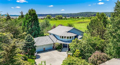 828 State Highway 532, Camano Island, WA, 98282-8817 | Card Image