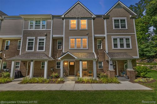 224 Sean St, Brighton, MI, 48116-3508 | Card Image