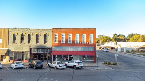 100 W 10th St, Lamar, MO, 64759-1400 | Card Image