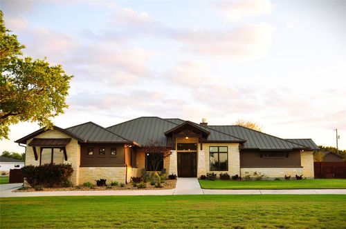 130 Saddle Ln, Liberty Hill, TX, 78642-4064 | Card Image