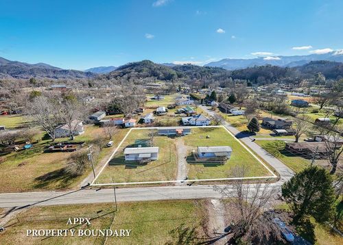 159 Connaheta Ave, Andrews, NC, 28901-8072 | Card Image