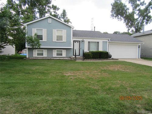 2850 Apache Trail Trail, Wixom, MI, 48393 | Card Image