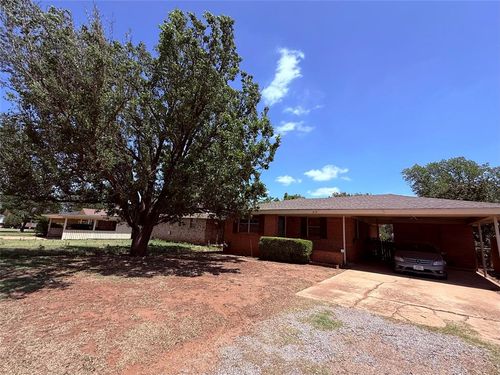 217 S 17th St, Clinton, OK, 73601-3245 | Card Image