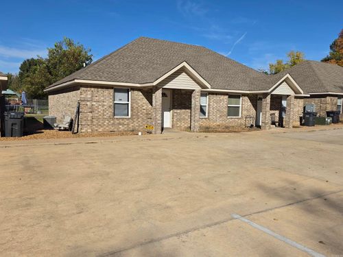 1012 N Main St, Jonesboro, AR, 72401-1729 | Card Image