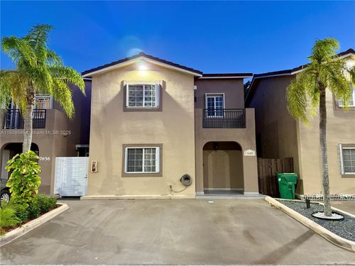 105-7664 Nw 182nd Ter, Hialeah, FL, 33015-2940 | Card Image