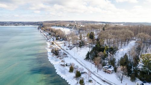 6019 Crystal Ave, Beulah, MI, 49617-9545 | Card Image