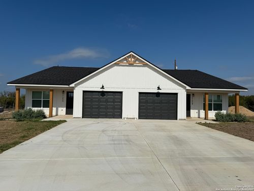 2105 Vista Rosa, Three Rivers, TX, 78071 | Card Image