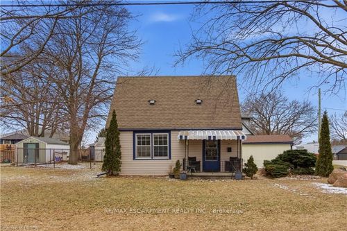 112 Dundas St W, Paris, ON, N3L1G9 | Card Image