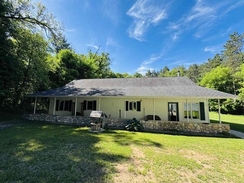 W3591 Twin Ln, Redgranite, WI, 54970-7069 | Card Image