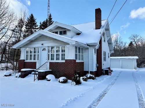 910 S Broadway, Geneva, OH, 44041-9172 | Card Image