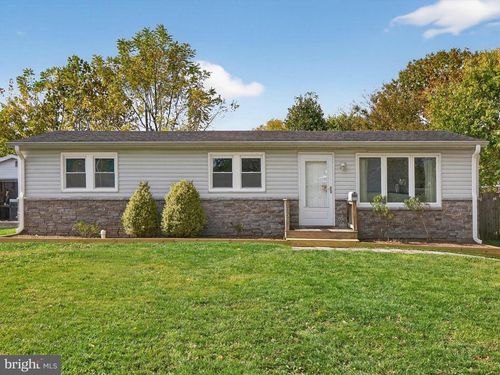 1059 Henn Ave, EPHRATA, PA, 17522-1818 | Card Image