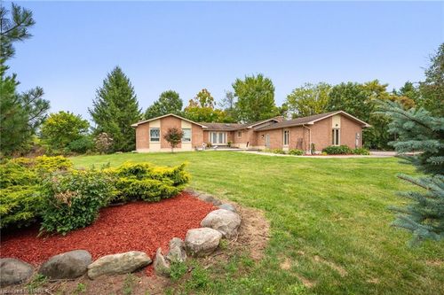 1 Cassidy Lane, Terra Cotta, ON, L7C1P5 | Card Image