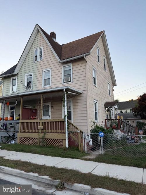 100 Penn St, PENNS GROVE, NJ, 08069-1242 | Card Image