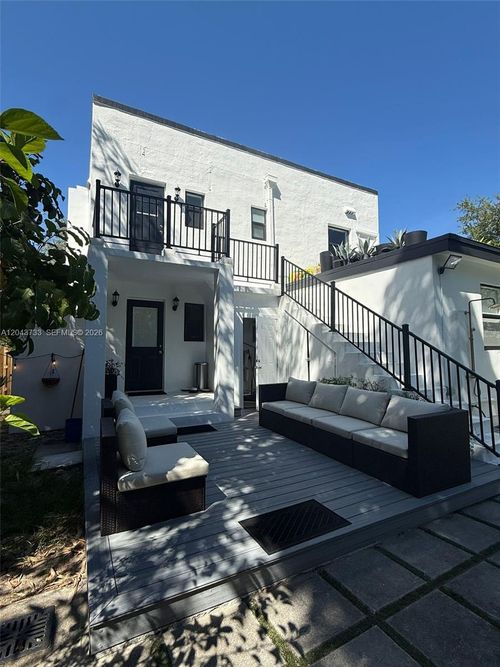 top-528 Ne 70th Street, Miami, FL, 33138 | Card Image