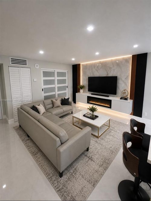 814-17021 N Bay Rd, Sunny Isles Beach, FL, 33160-3625 | Card Image