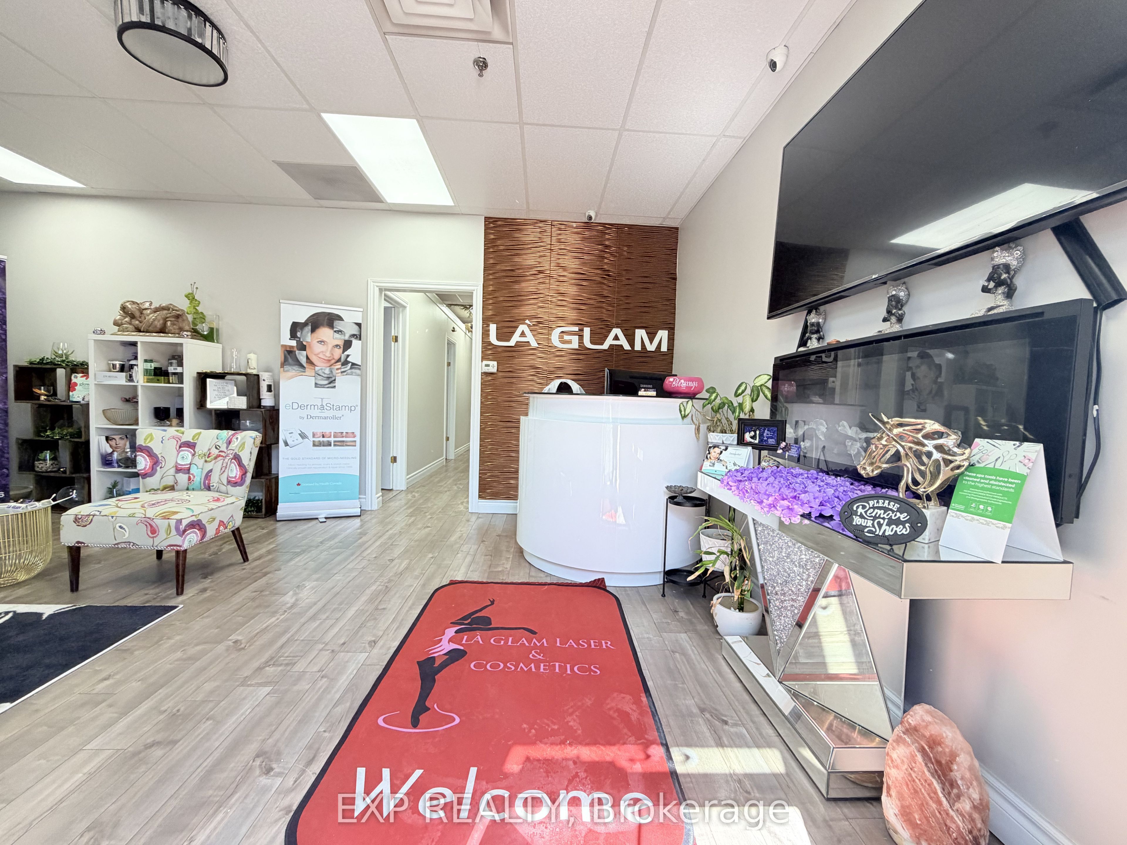 Commercial Sale in Mississauga 2