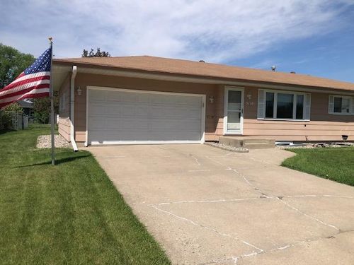 3110 Broadway N, Fargo, ND, 58102-1438 | Card Image