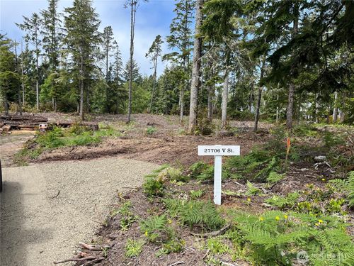 27706 V St, Ocean Park, WA, 98640-4581 | Card Image