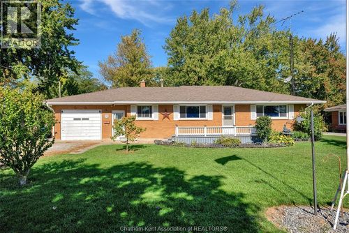 104 Blake St, Merlin, ON, N0P1W0 | Card Image