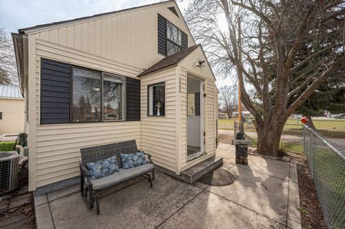 322 W Oregon St, Kalispell, MT, 59901-3954 | Card Image