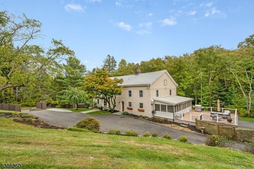 63 Tempe Wick Rd, Mendham Twp, NJ, 07945-3224 | Card Image