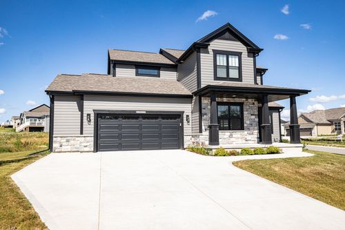 W206N5693 Muirfield Dr, Menomonee Falls, WI, 53051 | Card Image