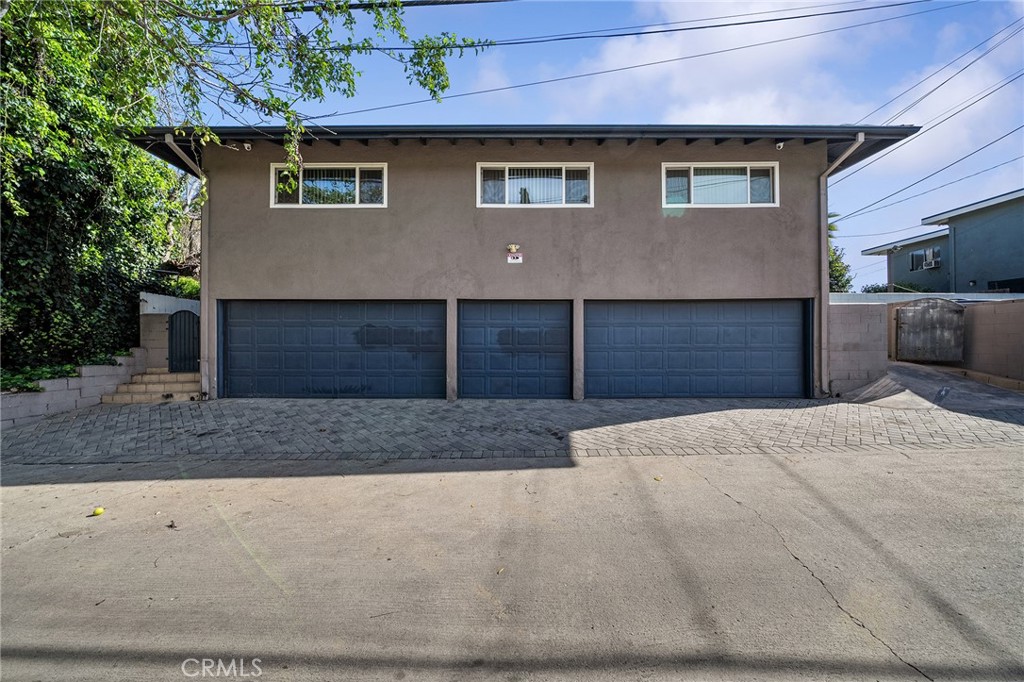 Residential Income in Los Angeles 5