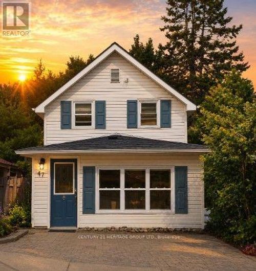 47 Denne Blvd, Newmarket, ON, L3Y4H5 | Card Image
