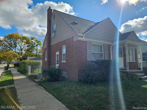 2901 Hubbard St, Dearborn, MI, 48124-3405 | Card Image