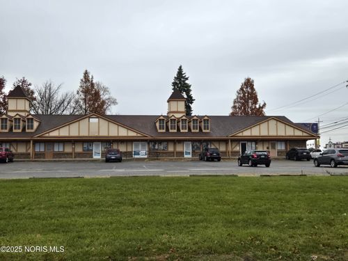 5208 Renwyck Dr, Toledo, OH, 43615-5924 | Card Image