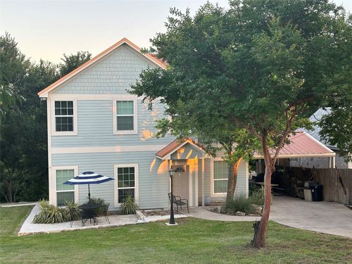 405 S Lakewood Cir, Bridgeport, TX, 76426-4433 | Card Image