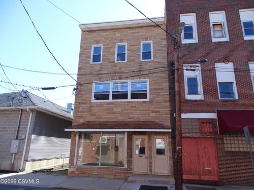 519 N Rock St, Shamokin, PA, 17872-6766 | Card Image