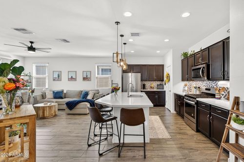 9440 W Willow Bend Ln, Phoenix, AZ, 85037-2409 | Card Image